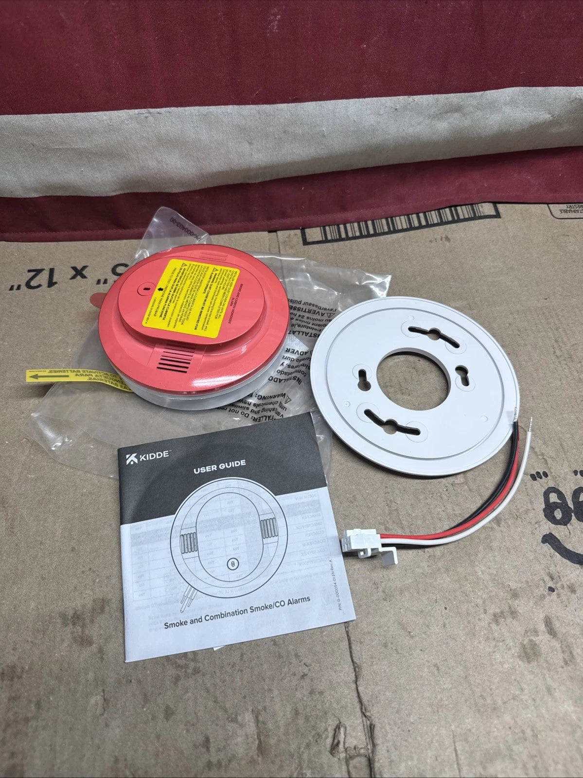 Kidde 30CUAR-V Smoke Carbon Monoxide Alarm Hardwired AA Backup New Open Box