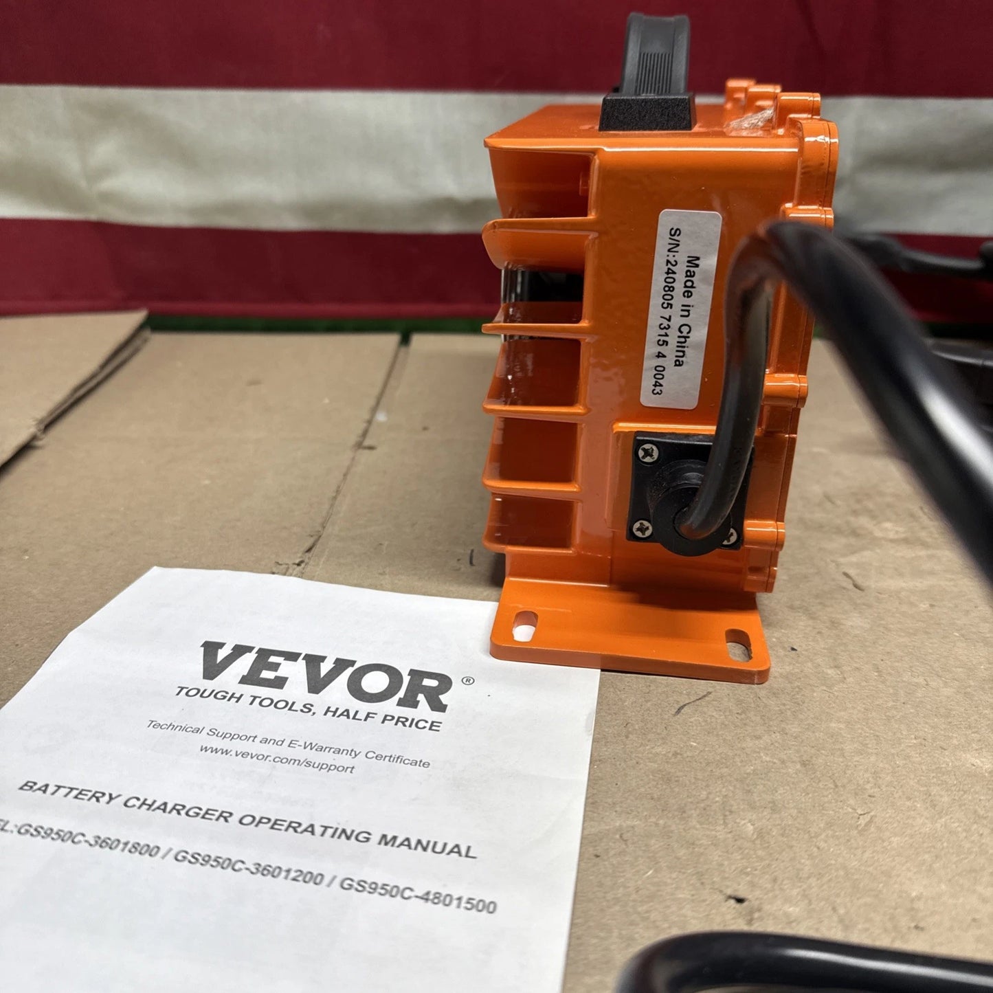 VEVOR 48 Volt 15 AMP Golf Cart Battery Charger GS950C-4801500 (20) (OB).