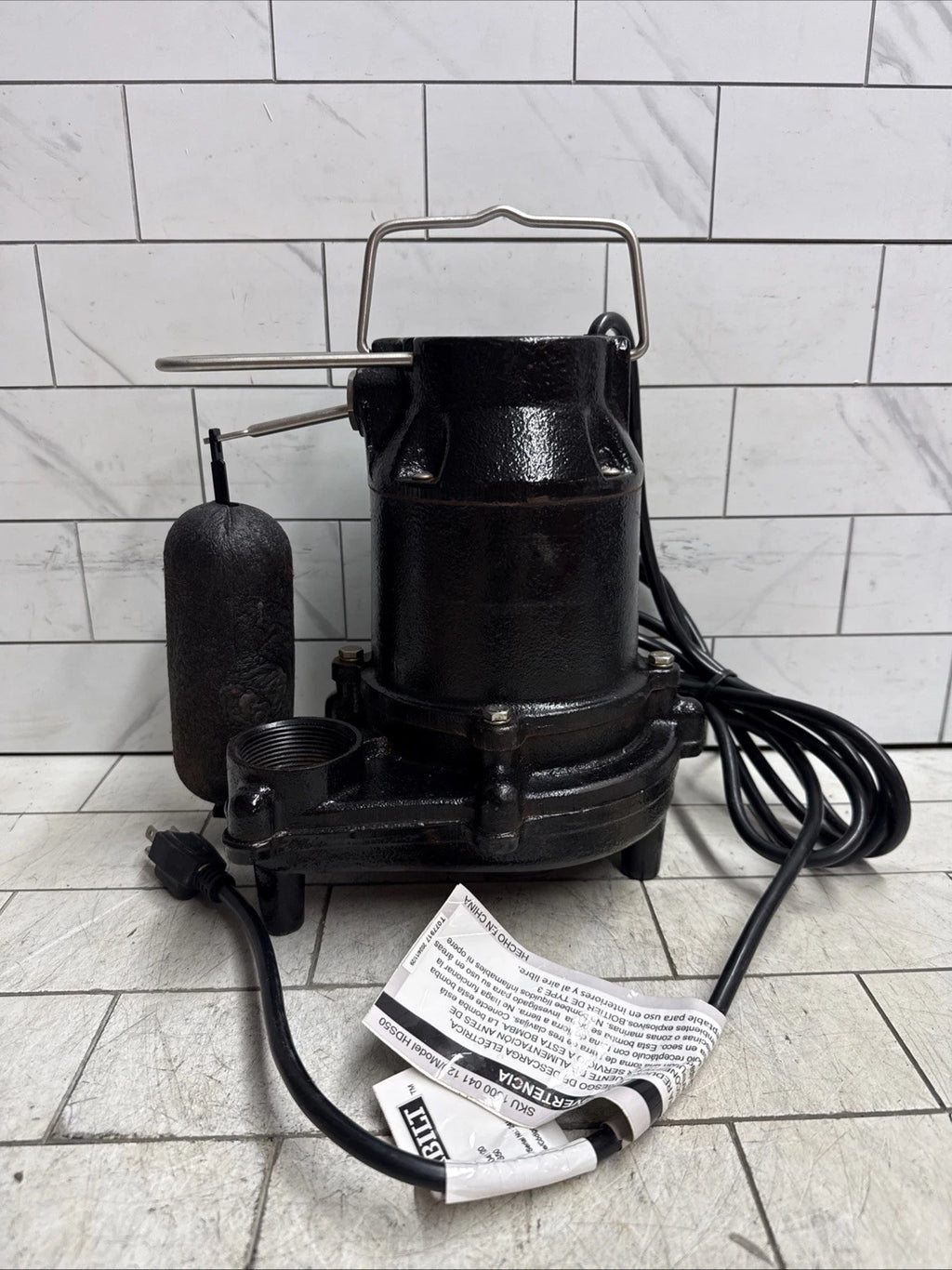 Everbilt HDS50 1/2 HP Cast Iron Submersible Sump Pump Used Good Condition