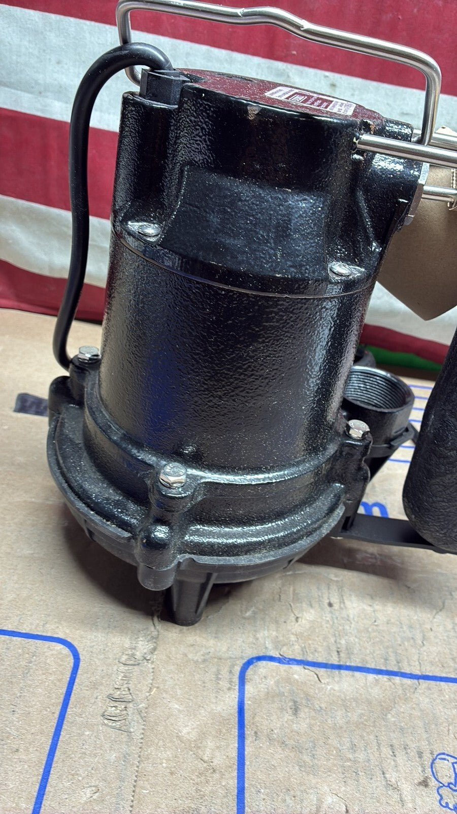 Everbilt 1000041119 1/3 HP Cast Iron Submersible Sump Pump New Open Box