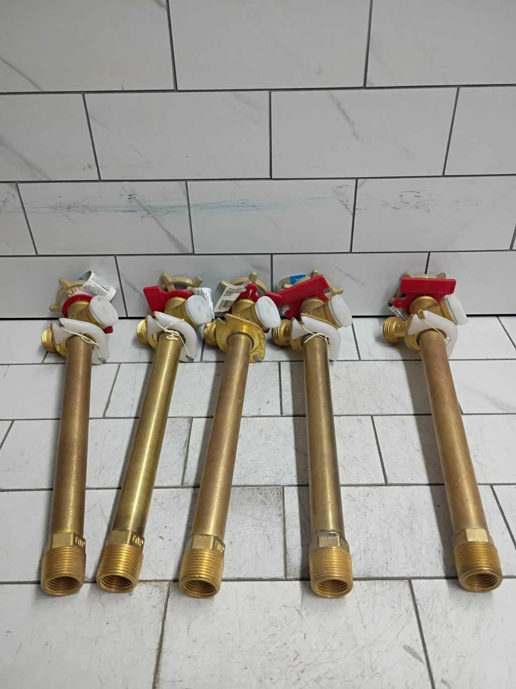 Everbilt Brass 8" Anti-Siphon Sillcock 3/4" MIPT 1/2" MHT VFF-ASP-G15EB **READ**