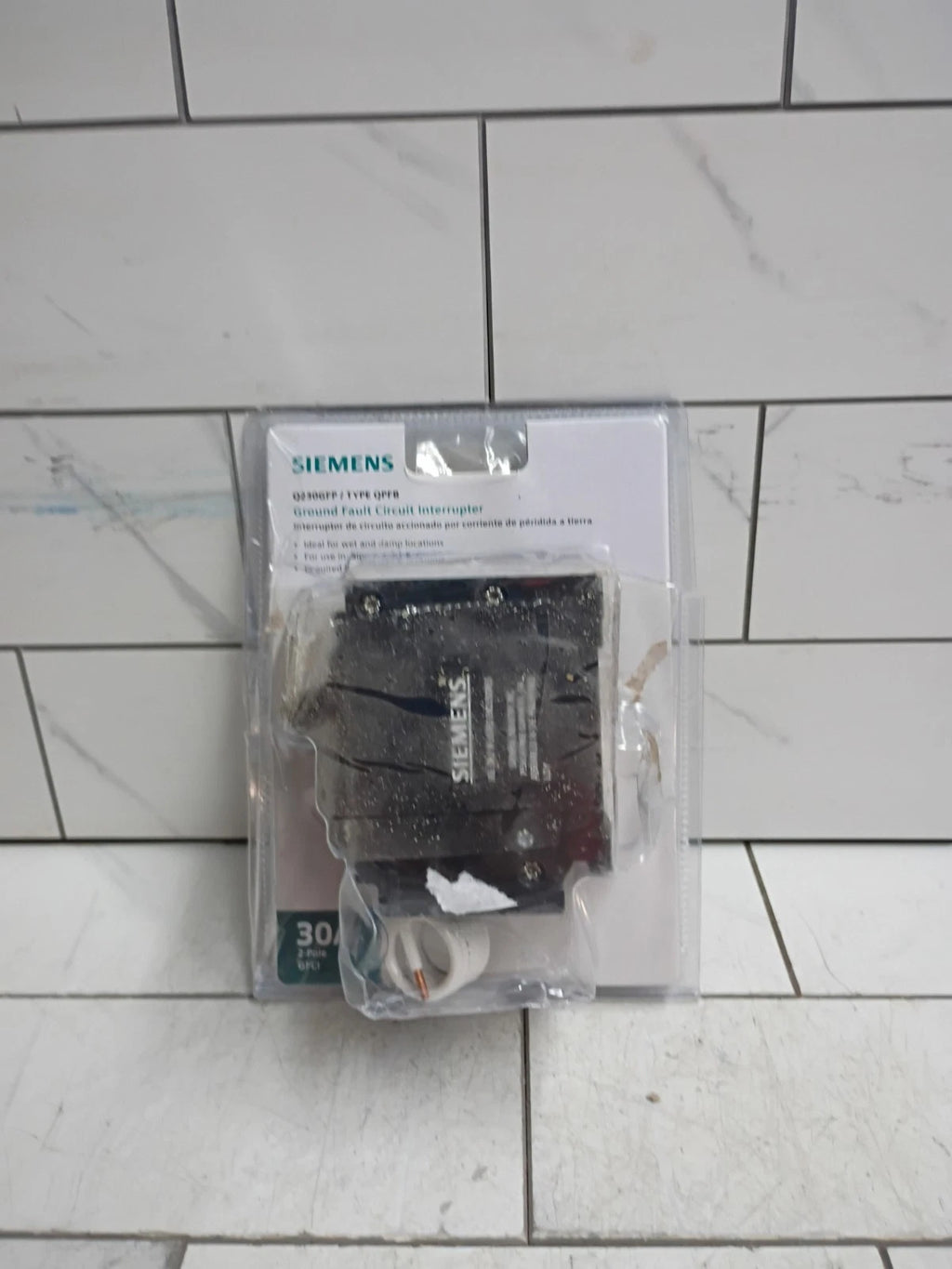 SIEMENS QPFB 30 Amp 2-Pole GFCI Circuit Breaker Q230GFP (OPEN BOX)