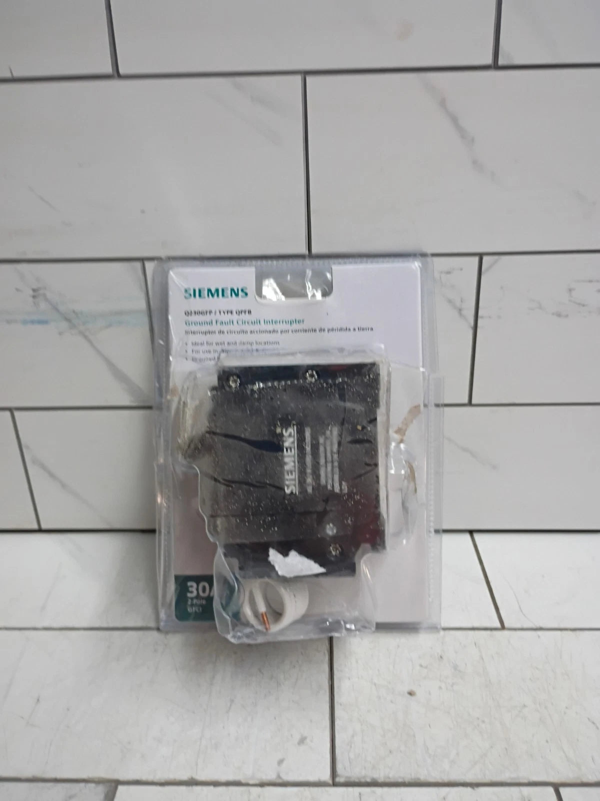 SIEMENS QPFB 30 Amp 2-Pole GFCI Circuit Breaker Q230GFP (OPEN BOX)