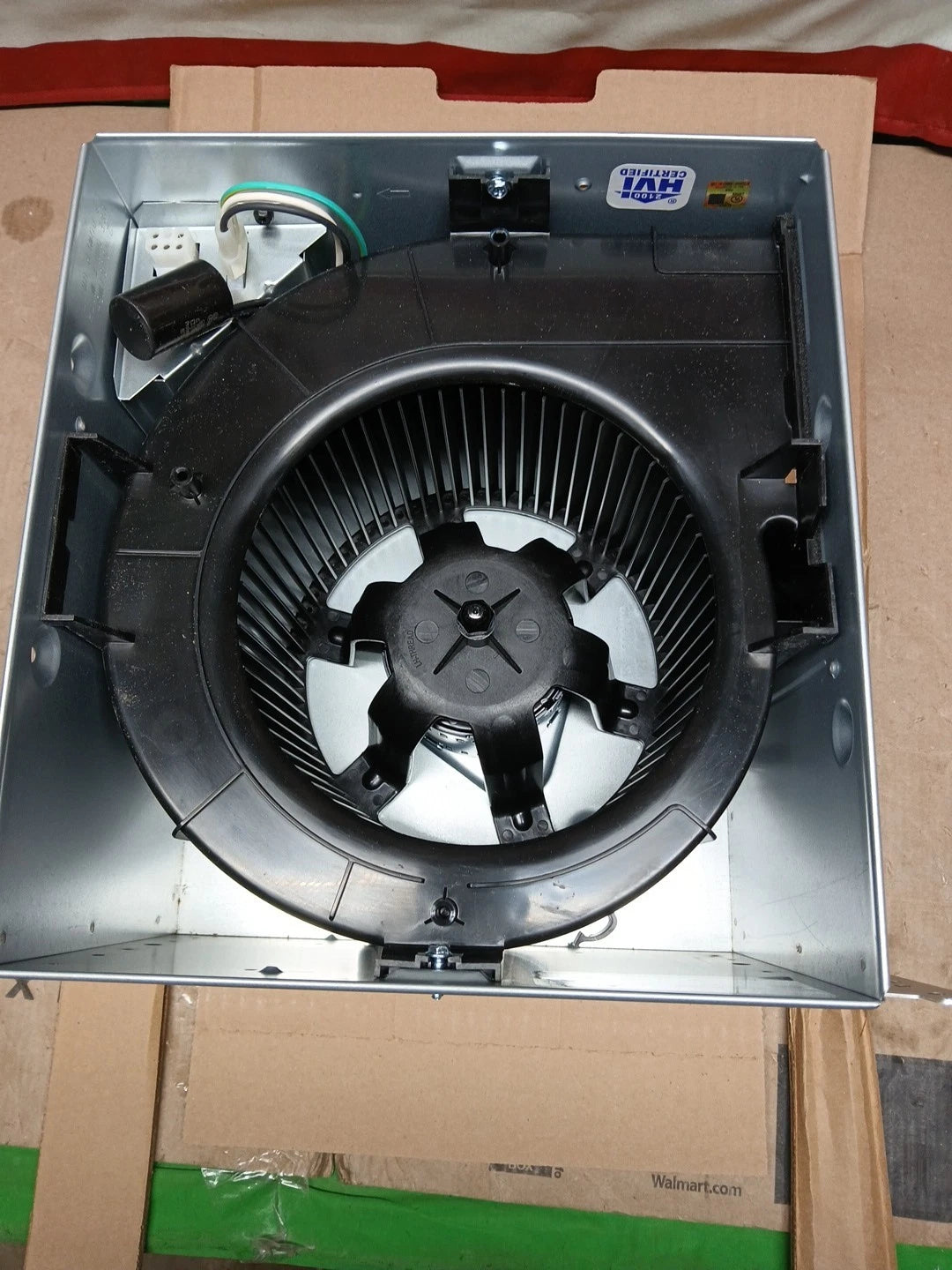 Broan-NuTone QT130LE Quiet 130 CFM Ceiling Bathroom Exhaust Fan with Light.
