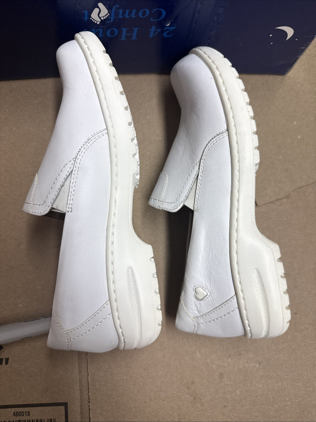 Nurse Mates Women's Slip-On Meredith Slip-Resistant Leather White Size 5.5M