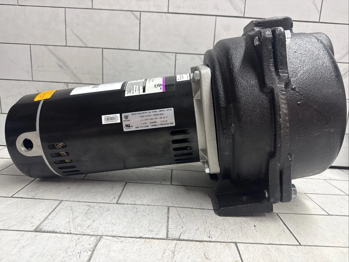 Wayne WLS150 1-1/2 HP Cast Iron Quick-Prime Lawn-irrigation Sprinkler Pump. NOB