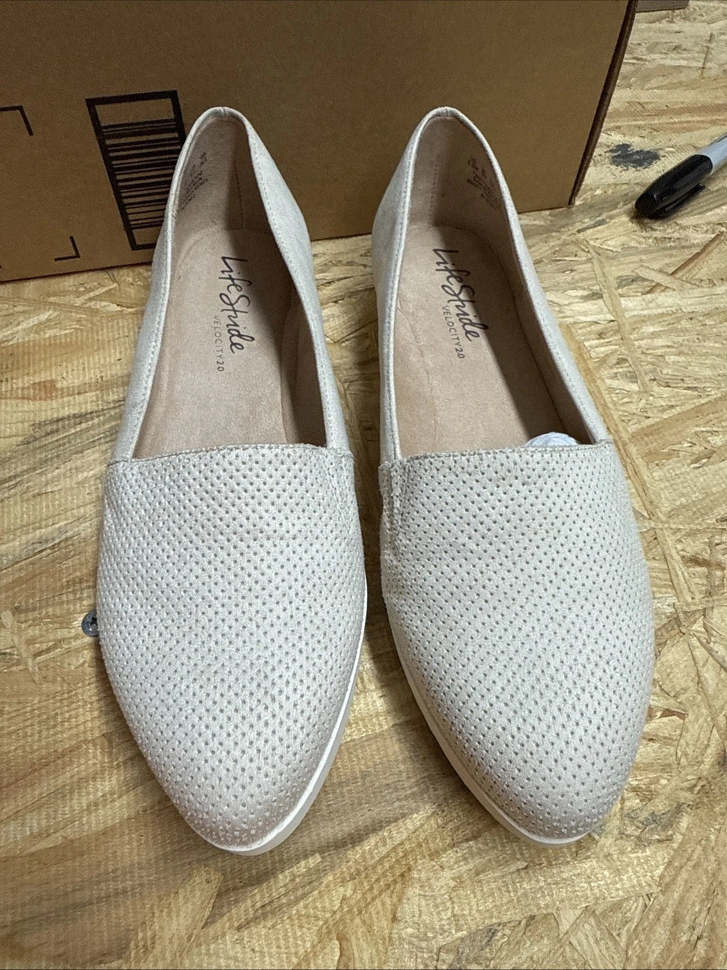 Womens Size 9.5 W Life Stride Bloom 2 Flats, Slip On Shoes NEW