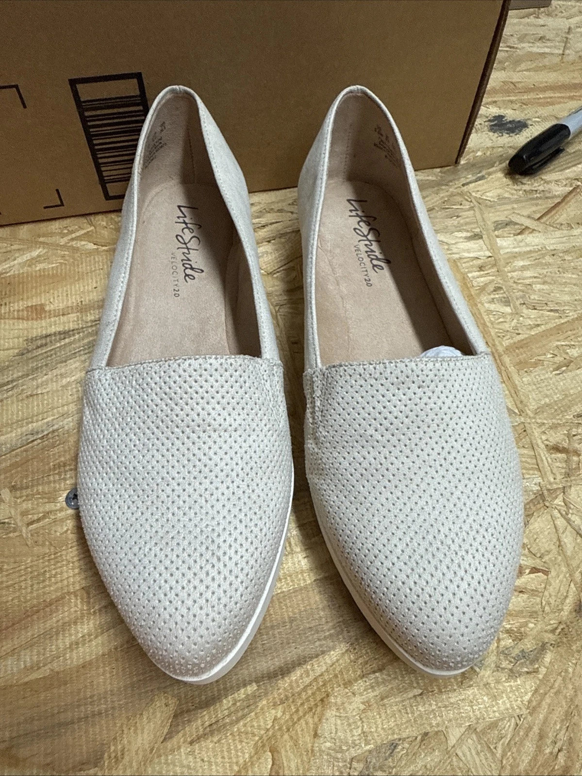 Womens Size 9.5 W Life Stride Bloom 2 Flats, Slip On Shoes NEW