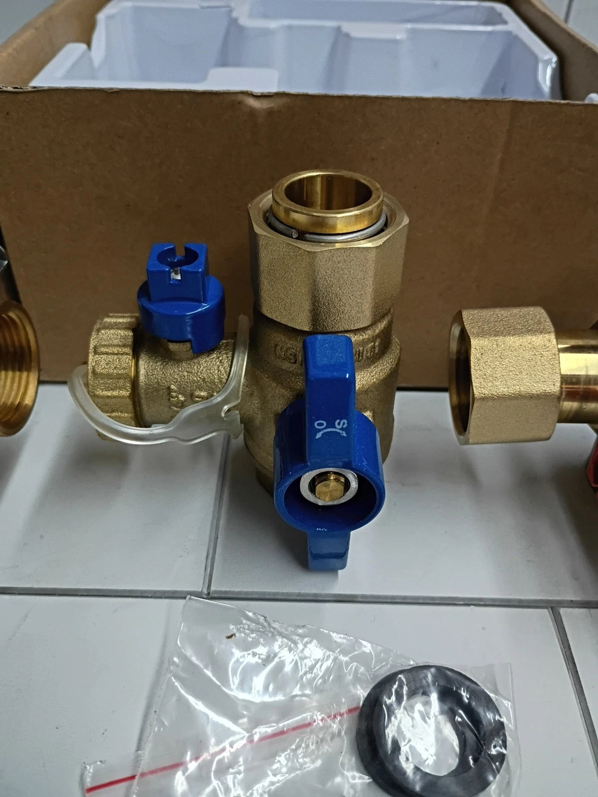 Rheem Brass Service Valves for Tankless Water Heaters RTG20326 New Open Box