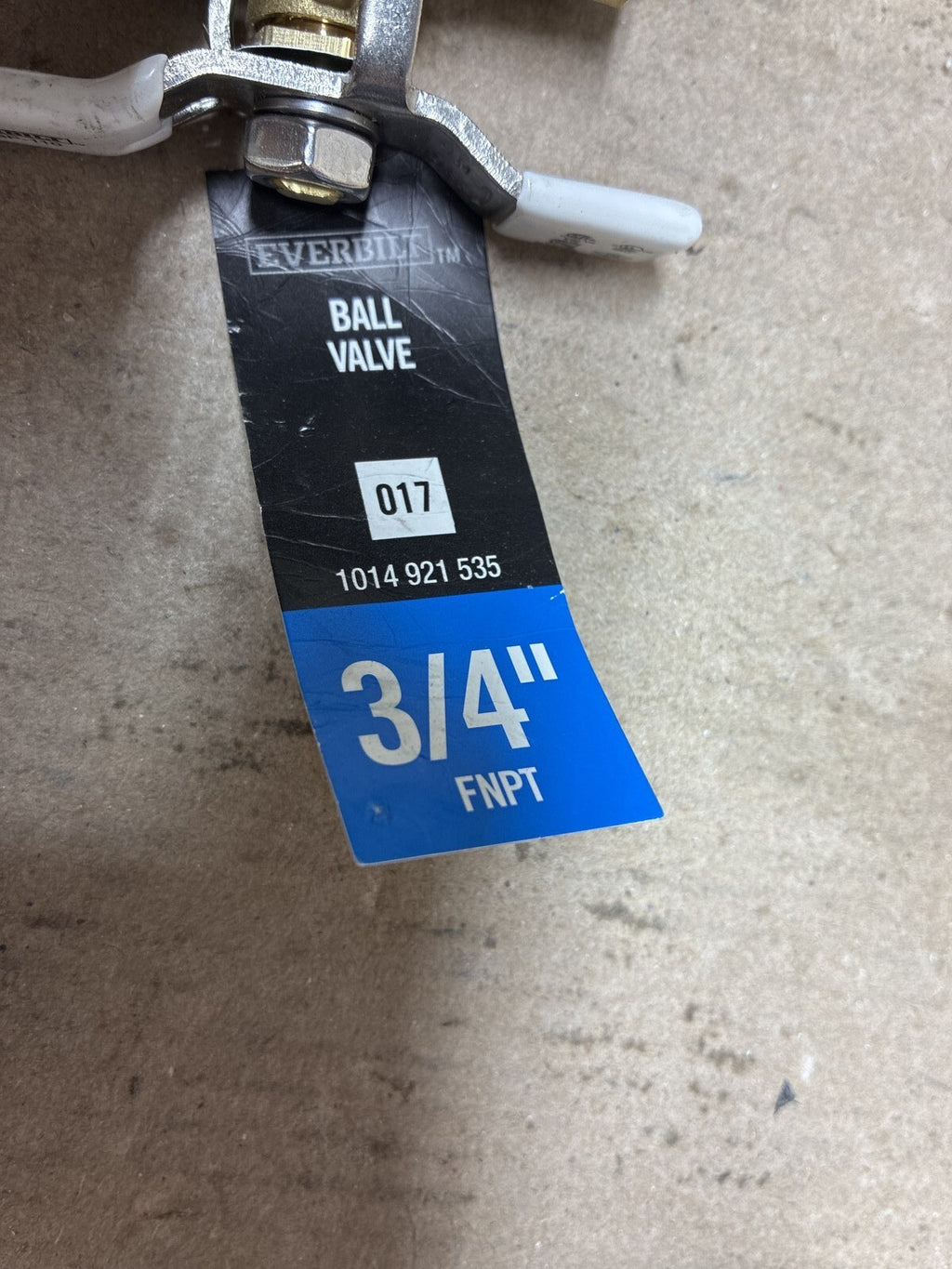 A LOT OF 6 3/4 in. FNPT Full Port Lead Free Brass Ball Valve with Tee Handle