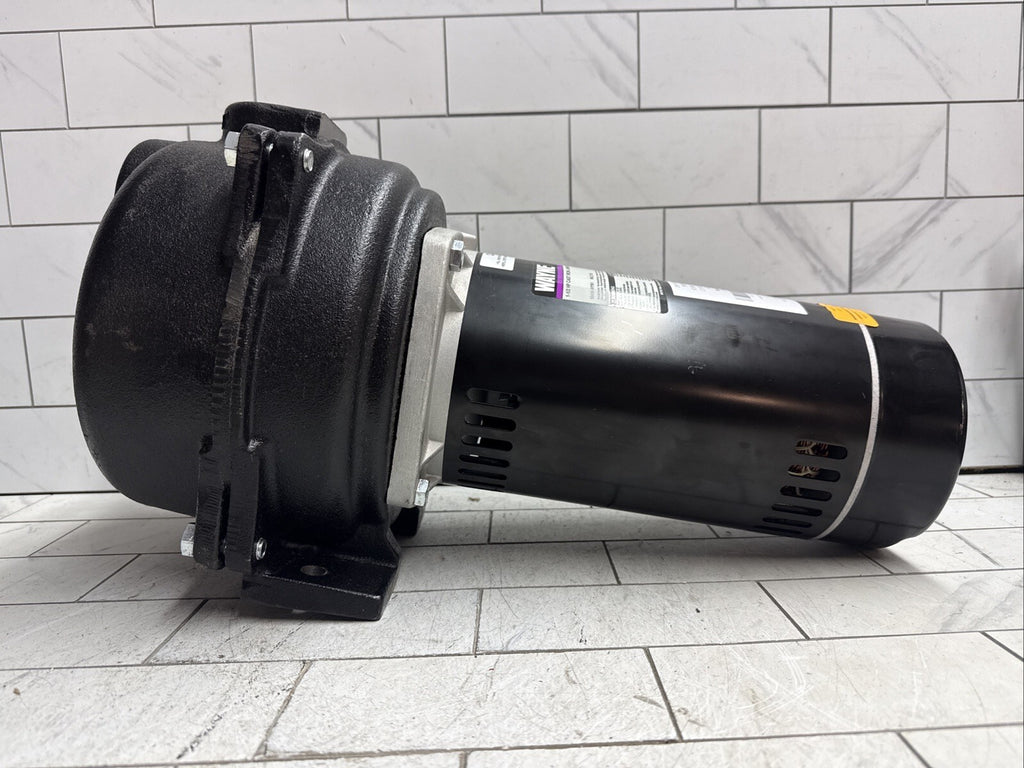 Wayne WLS150 1-1/2 HP Cast Iron Quick-Prime Lawn-irrigation Sprinkler Pump. NOB