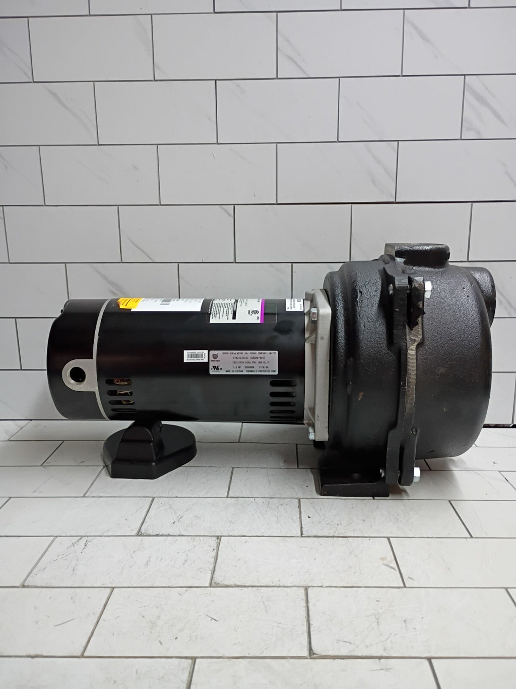 Wayne WLS150 1-1/2HP 230V Cast iron Lawn Irrigation Sprinkler pump New Open Box