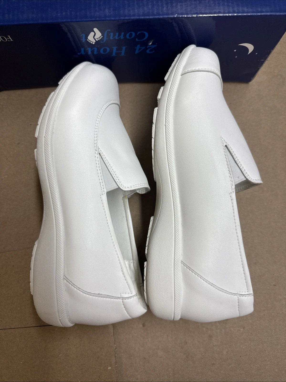 24 HOUR COMFORT Lila Women's 7 Wide Width Leather Slip-On Loafers Nurse