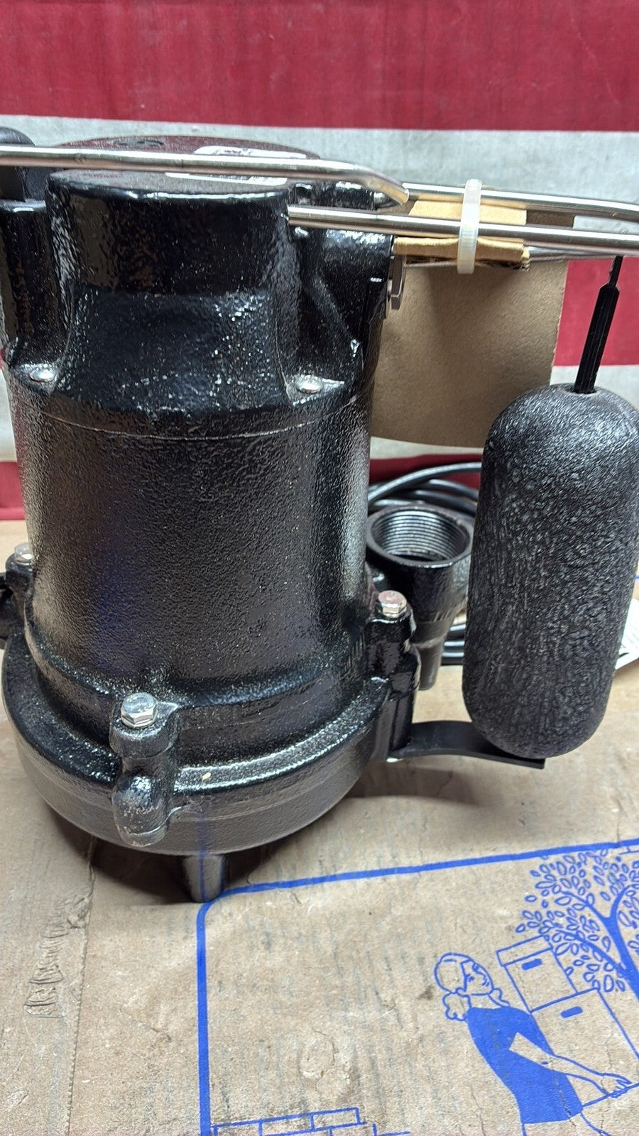 Everbilt HDS75 3/4HP Cast-Iron Pro-Grade Submersible Sump Pump New Open Box.