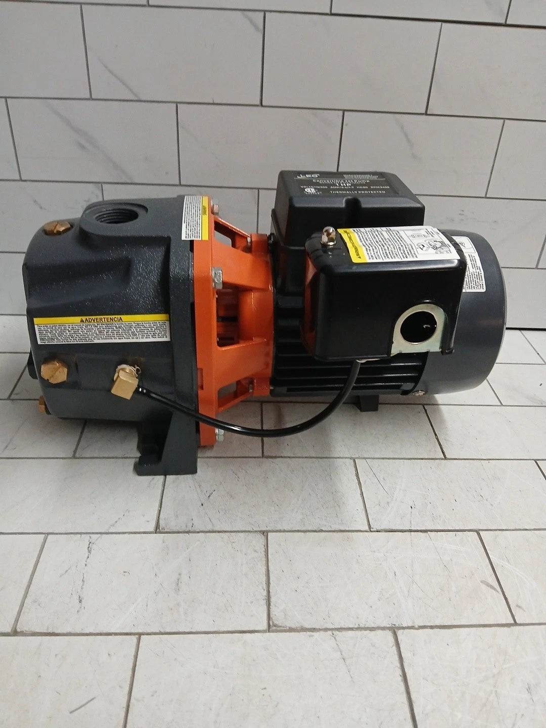 LEO UJm100-1. 1 HP Convertible Well Jet Pump New Open Box