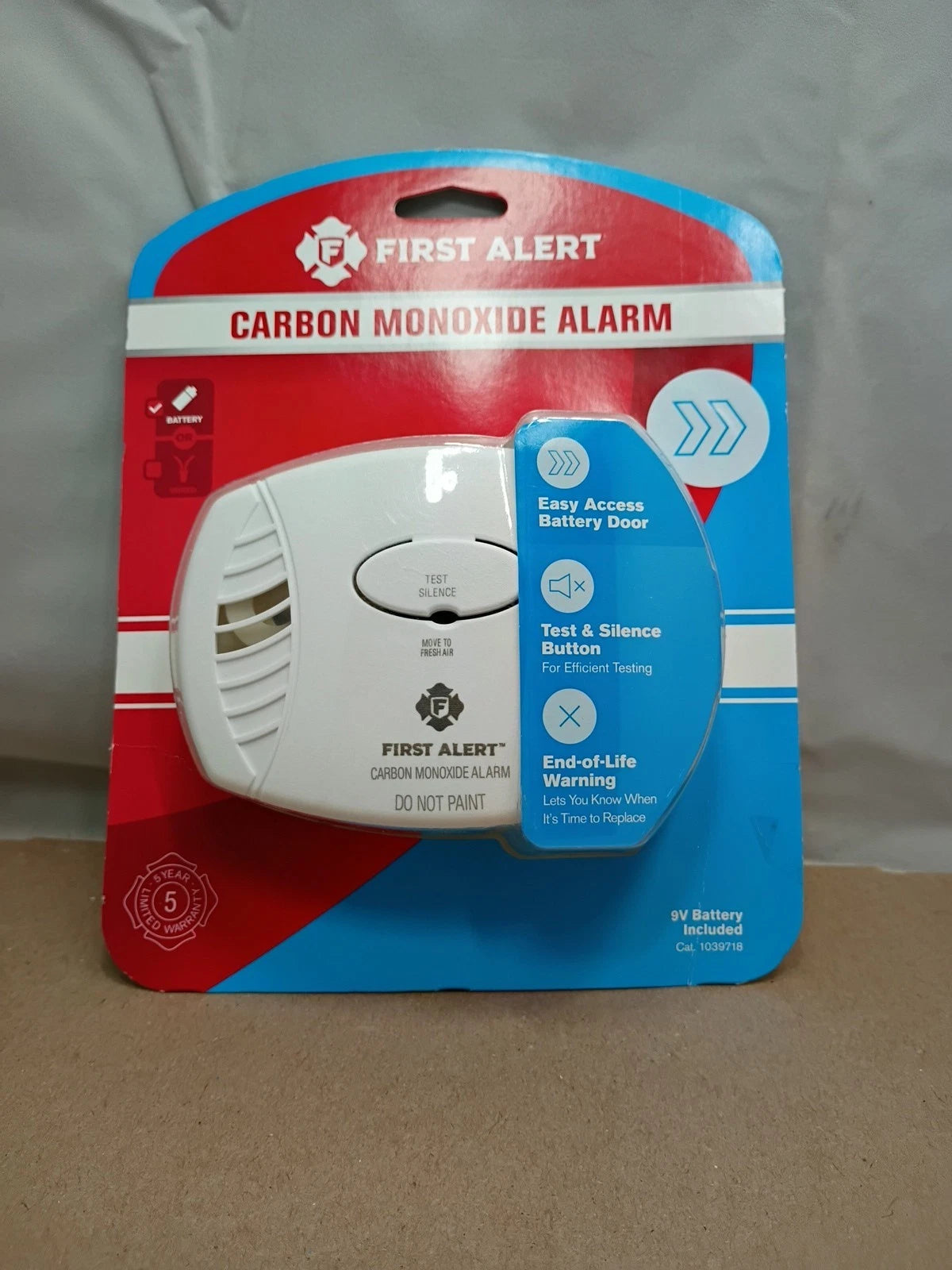 First Alert CO400 Carbon Monoxide Alarm Battery Operated 9V Included Open Box