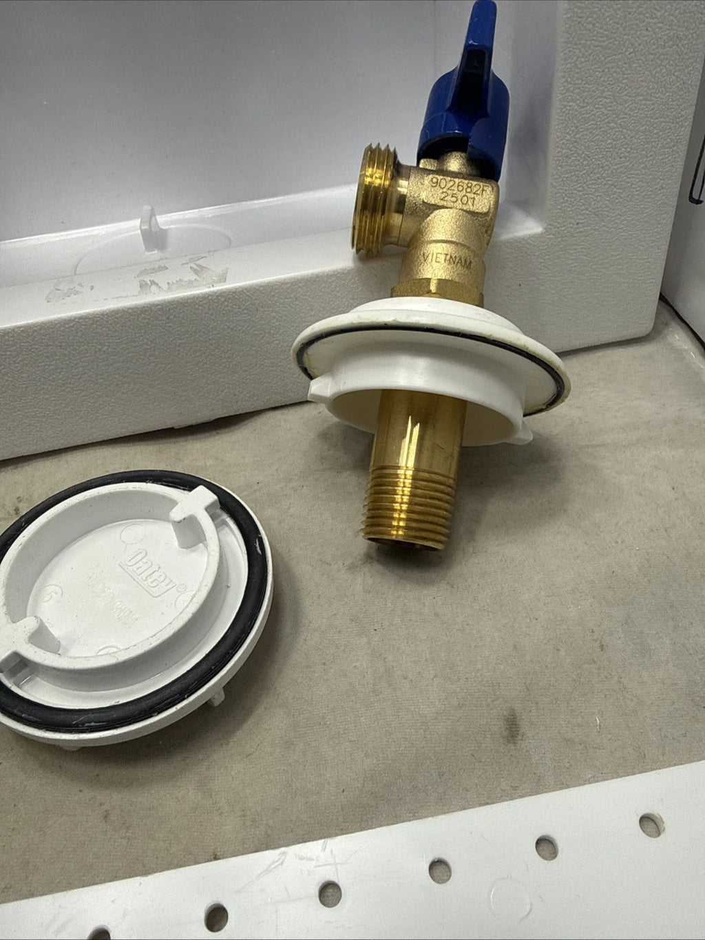 "Washing Machine Outlet Box'' Oatey Quadtro 4 Options Model 38529 Open Box .