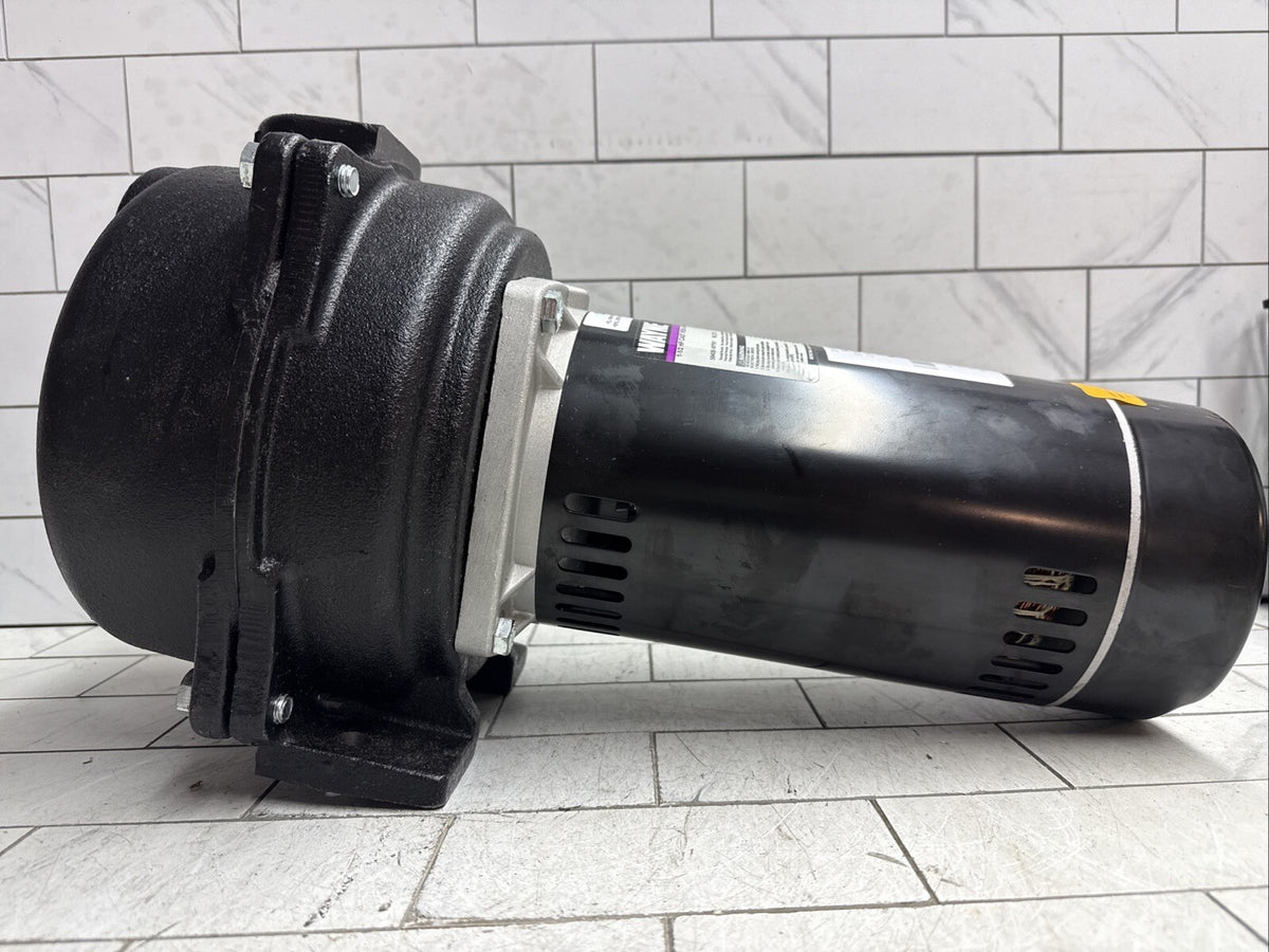 Wayne WLS150 1-1/2 HP Cast Iron Quick-Prime Lawn-irrigation Sprinkler Pump. NOB