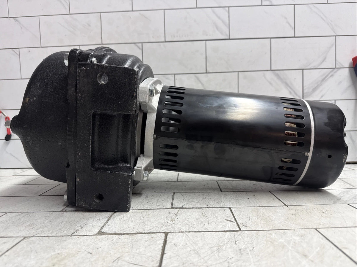 Wayne WLS150 1-1/2 HP Cast Iron Quick-Prime Lawn-irrigation Sprinkler Pump. NOB