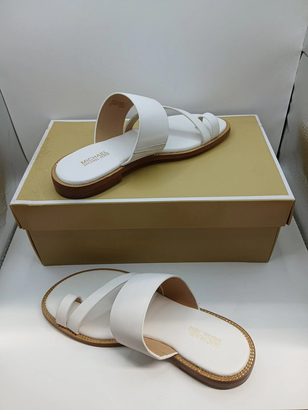 Michael Kors Selah Leather Slide Sandal White( 5M)