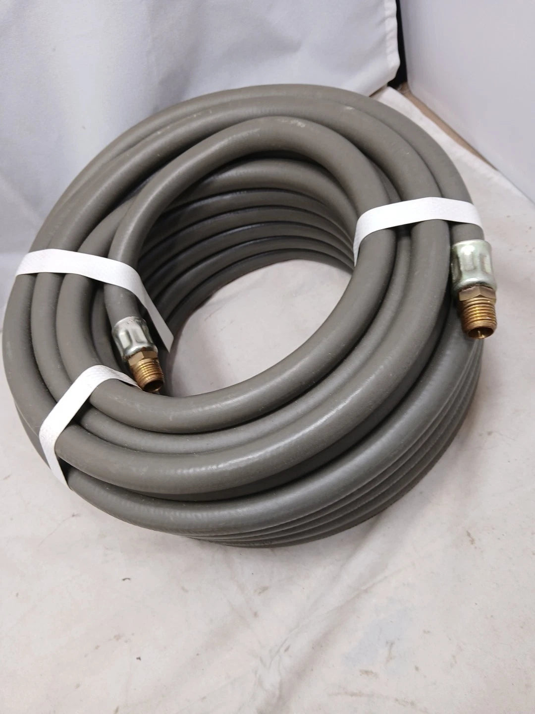 50 Ft Air Hose W.P.200 PSI B.p. 800 PSI Made In India OB