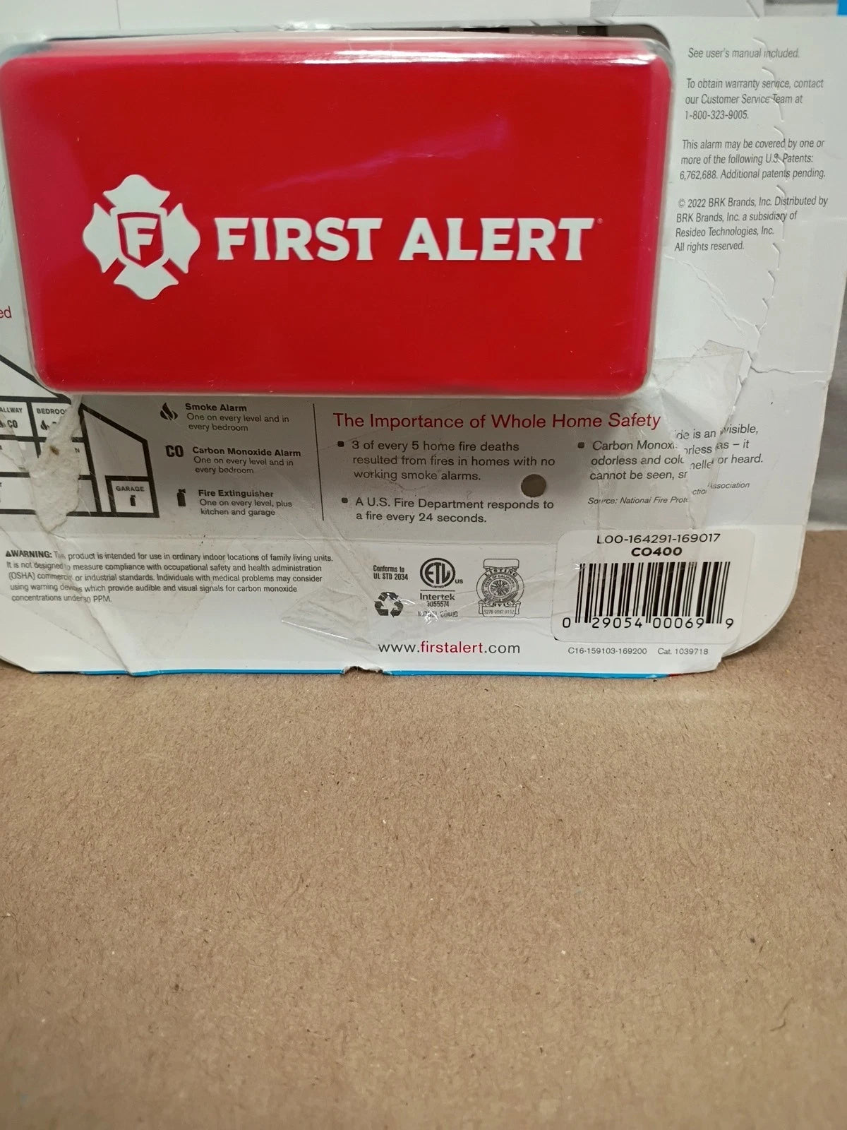 First Alert CO400 Carbon Monoxide Alarm Battery Operated 9V Included Open Box
