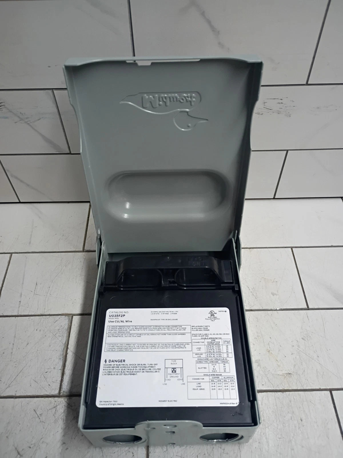 Midwest U035F2P Electric Products 30-Amp 120/240V Fused AC Disconnect OB READ