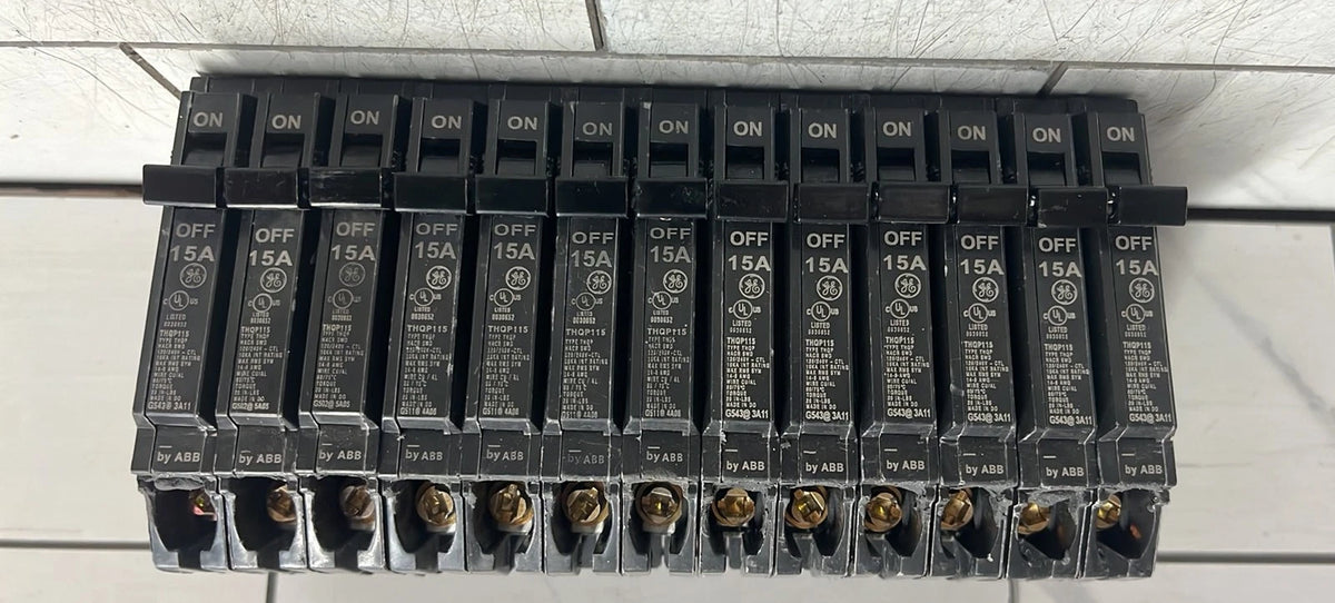 13PK ABB THQP115 15A 120V 1 POLE TYPE TQP CIRCUIT BREAKER
