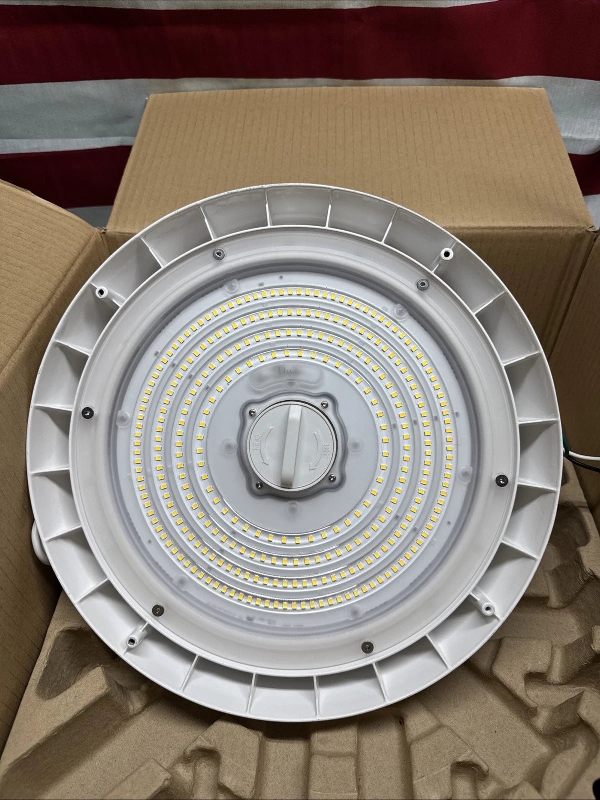 Metalux 13 in. Round 400-watt Equivalent Integrated LED White High Bay Light