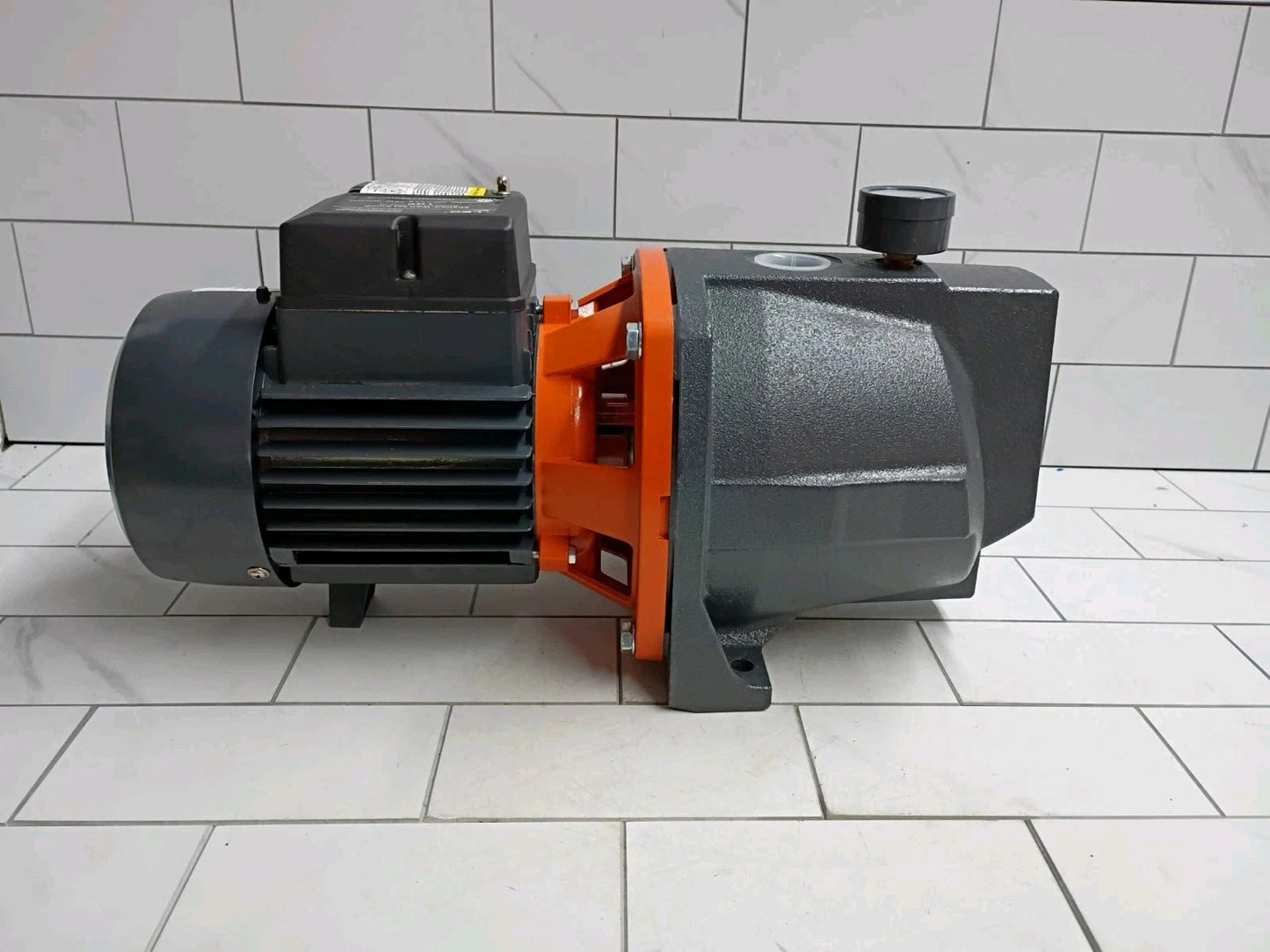 LEO 1 HP 115/230-Volt Cast Iron Shallow Well Jet Pump New Open Box