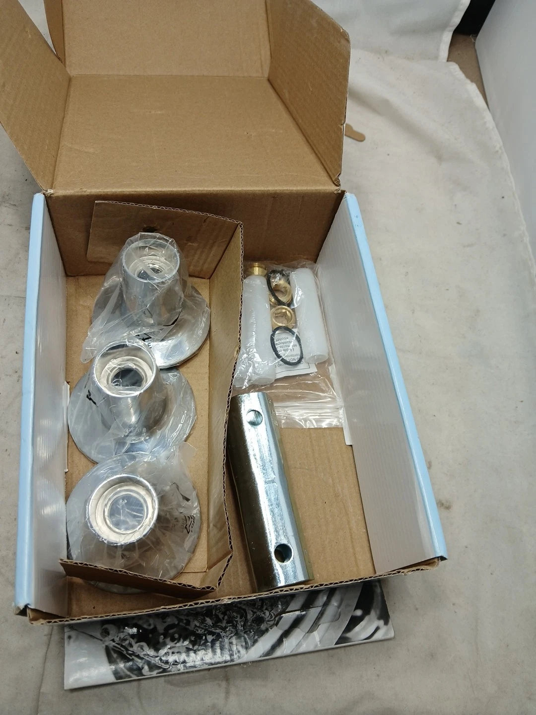 (1)Danco Tub/Shower 39630Remodeling Kit for Pfister Windsor NEW open BOX