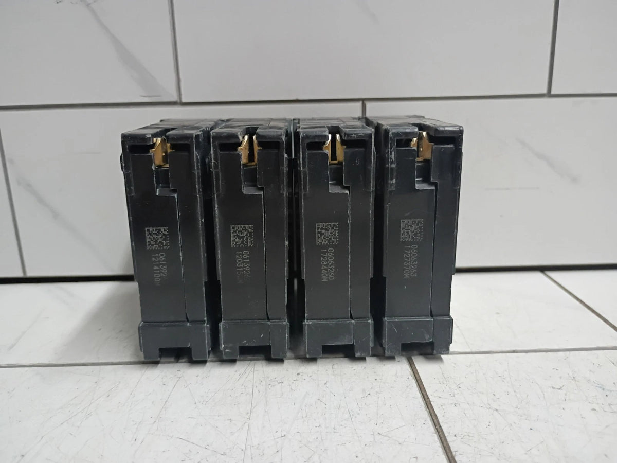 (2 Pack) Siemens QP Q230 2 Pole 30 Amp 240V Circuit Breaker plug Open Box