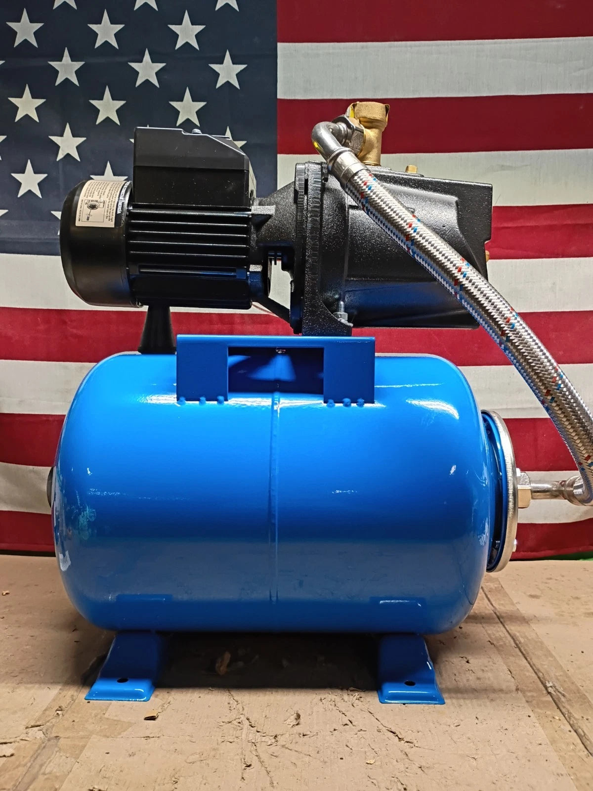 Everbilt 1/2HP Jet Pump/Tank Combo Cast iron with 6 Gallon Tank Open box