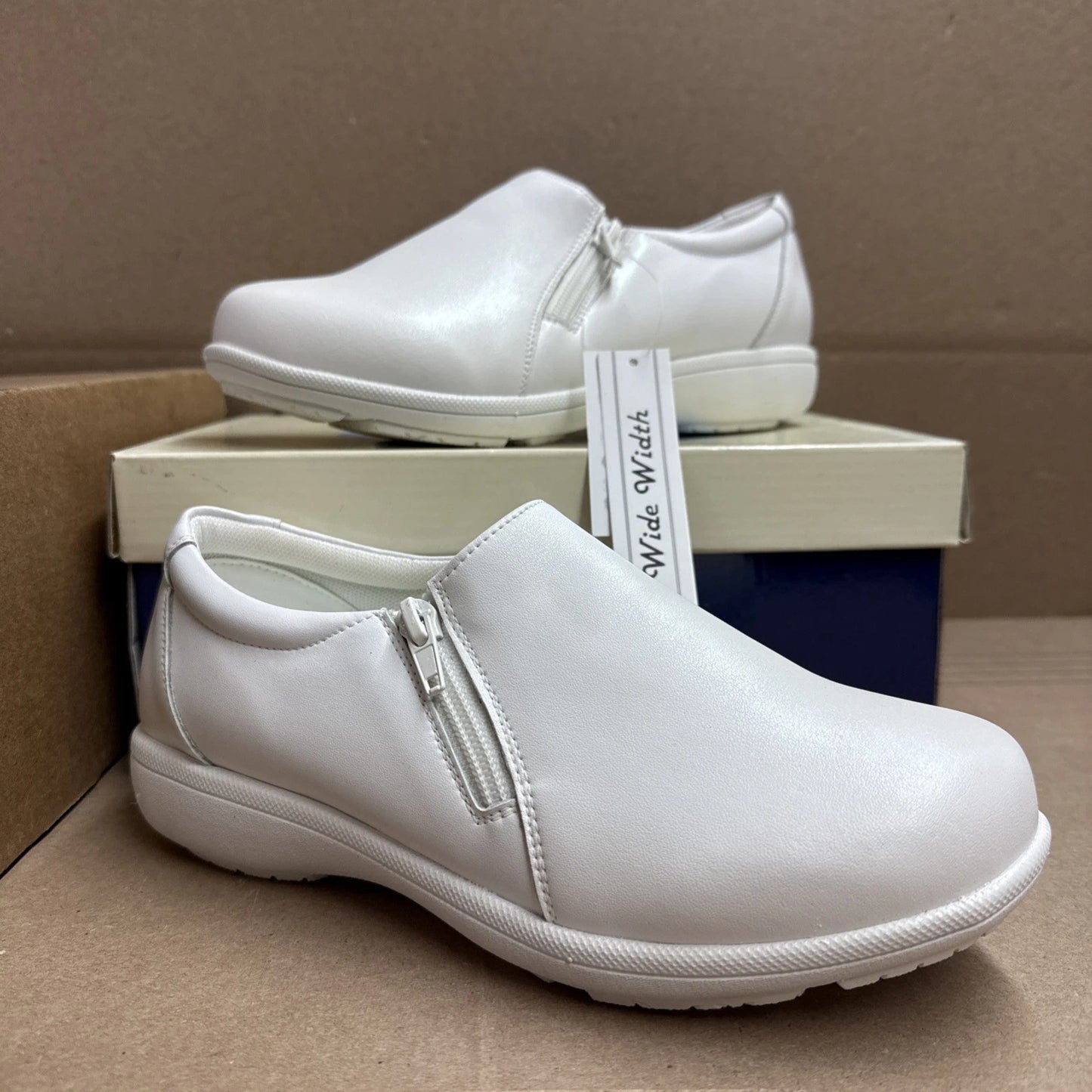 24 HOUR COMFORT Ester Women's 6.5 Wide Width Slip-On Leather Loafers Nurse