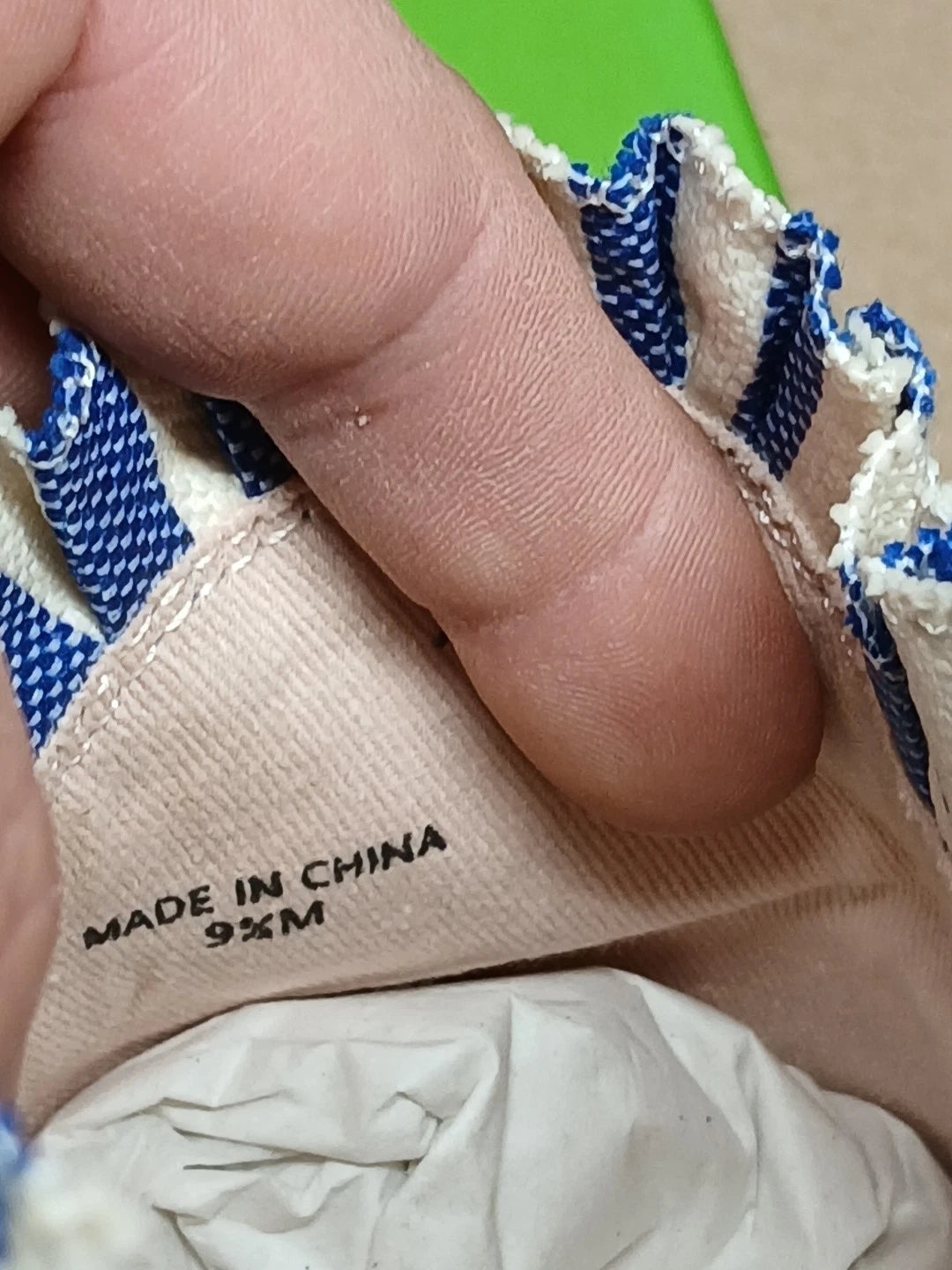 Kate Spade Size 9.5M Blue Cream Striped Canvas.