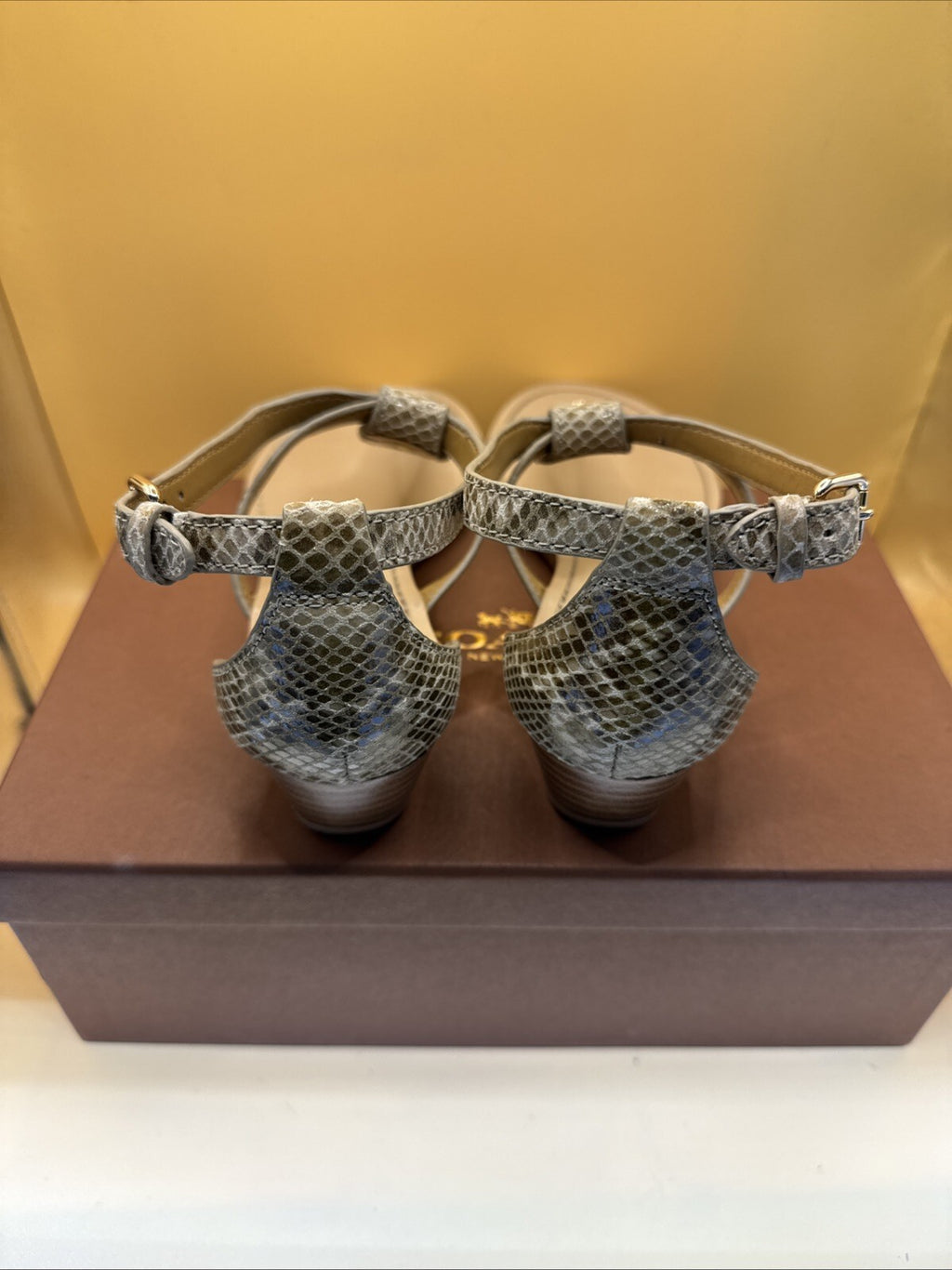 Coach New York Ingrid Natural Snake Print Sandals Size 7M Women's New With Box!