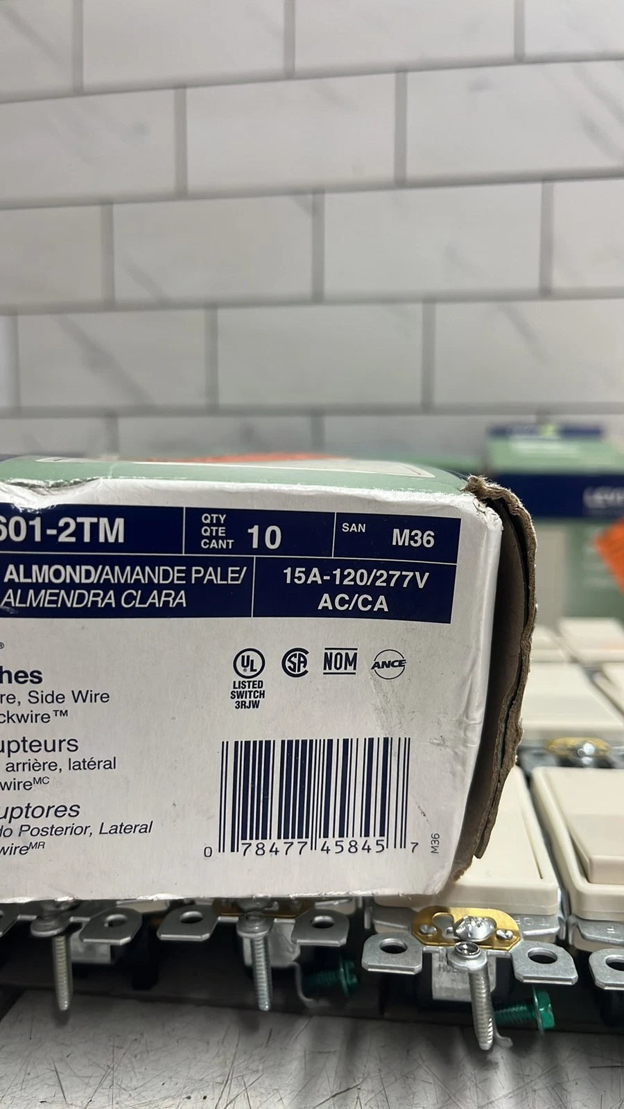 30PK Leviton 5601-2TM 15 Amp, 120/277V, Decora Rocker Single-Pole AC