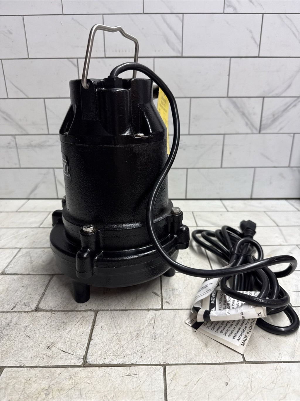 Everbilt HDS50 1/2 HP Cast Iron Pro Grade Submersible Sump Pump OPEN BOX.