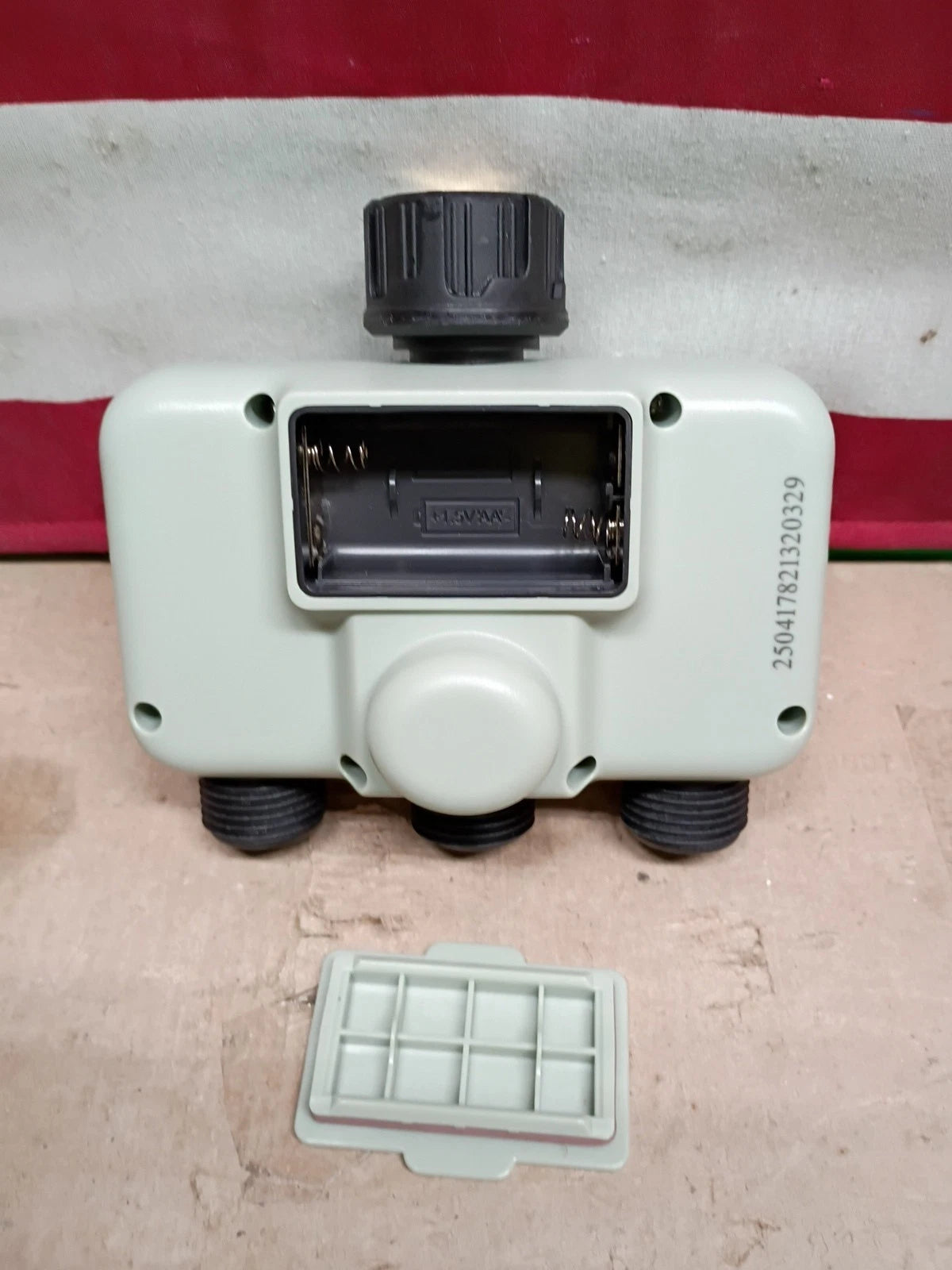 VEVOR Water Timer 3 Outlets, Hose Watering Sprinkler with 3 Independent, OB,