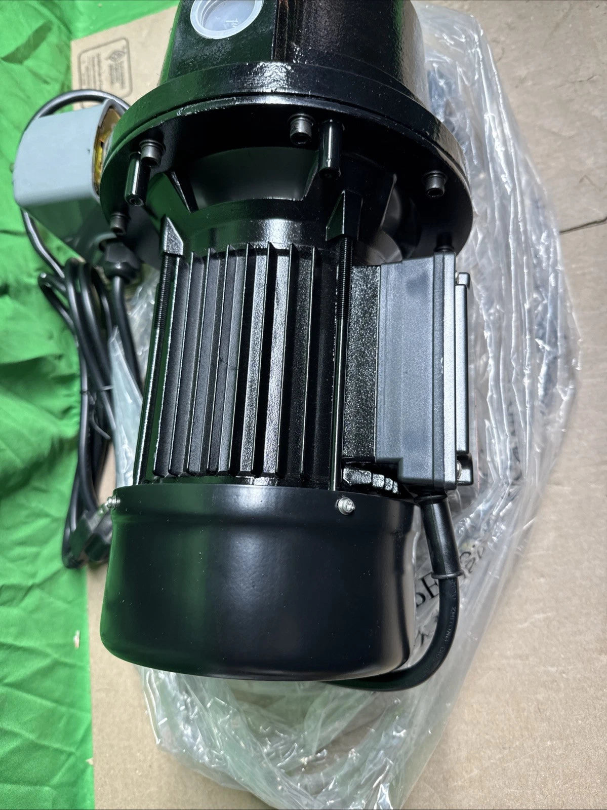 VEVOR 1HP 17.6 GPM Shallow Well Jet Water Pump Irrigation 164 FT Head Cast Iron