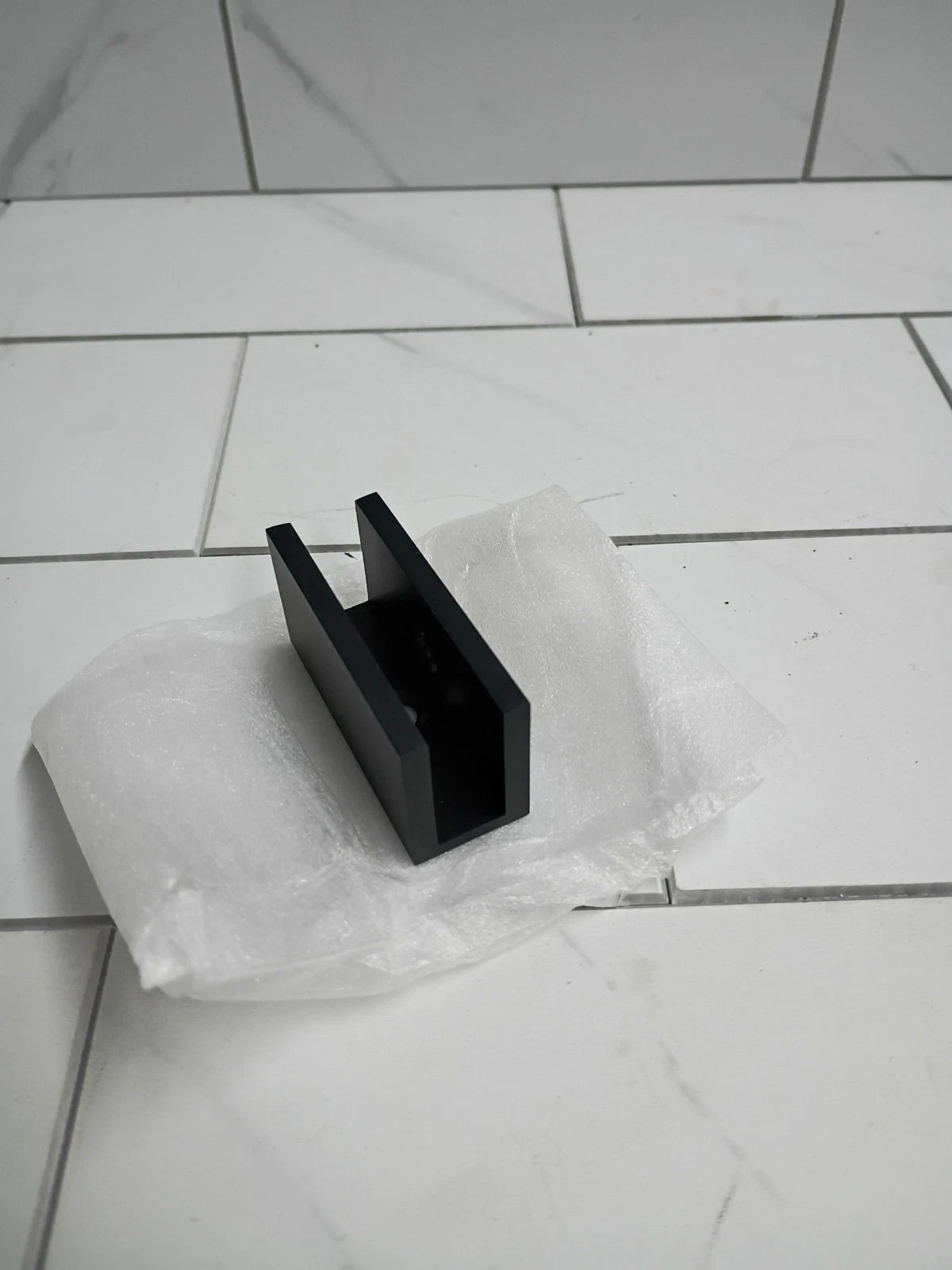 Mounting Clip Kit Matte Black for Single Fixed Panel GW-CL-MB New Open Box