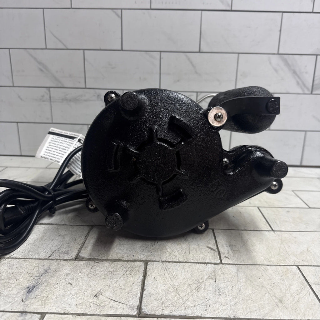 Everbilt HDS50 1/2 HP Cast Iron Pro Grade Submersible Sump Pump OPEN BOX.