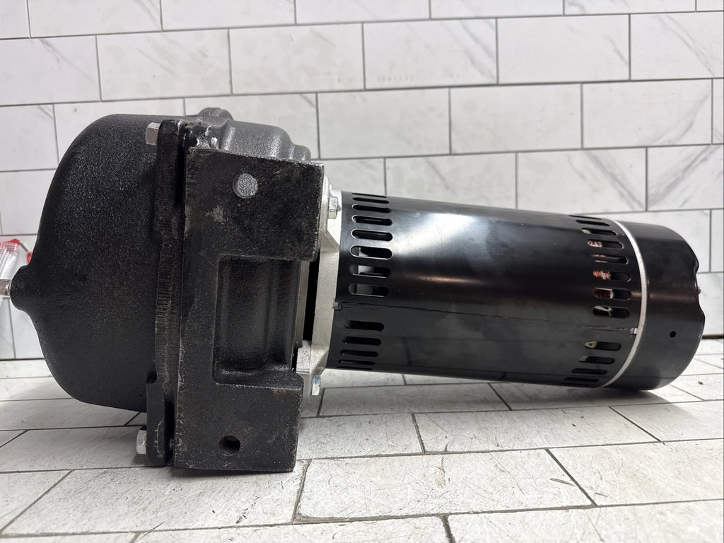 Wayne WLS150 1-1/2 HP Cast Iron Quick-Prime Lawn-irrigation Sprinkler Pump. NOB