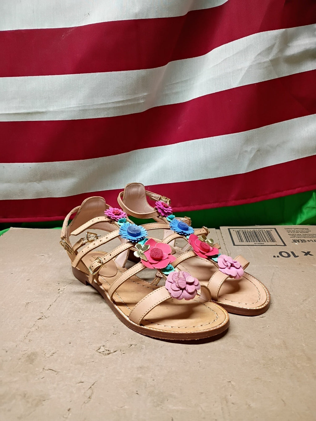Kate Spade New York Sadia floral embellished sandal 7M Natural Color