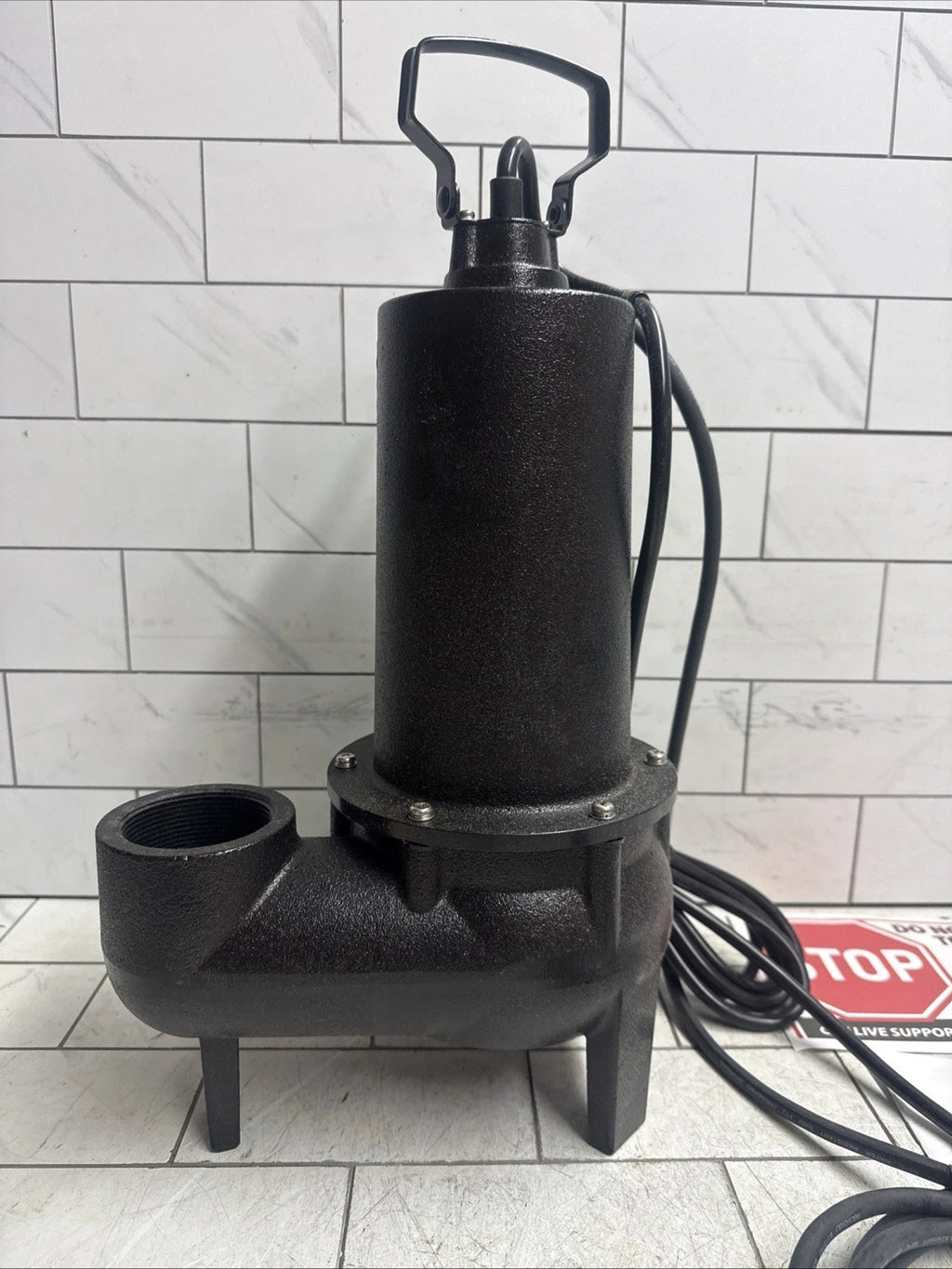 Superior Pump 93501 1/2HP Submersible Sewer Ejector Pump Cast Iron