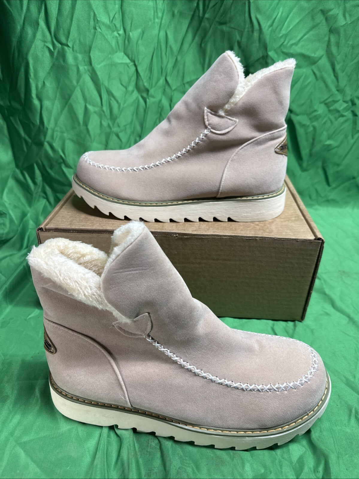 Women's Classic Non-Slip Ankle Snow Boots Warm Fur Lining Boots Fashion. Size 10