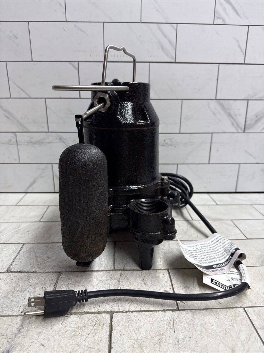 Everbilt HDS50 1/2 HP Cast Iron Submersible Sump Pump Used Good Condition