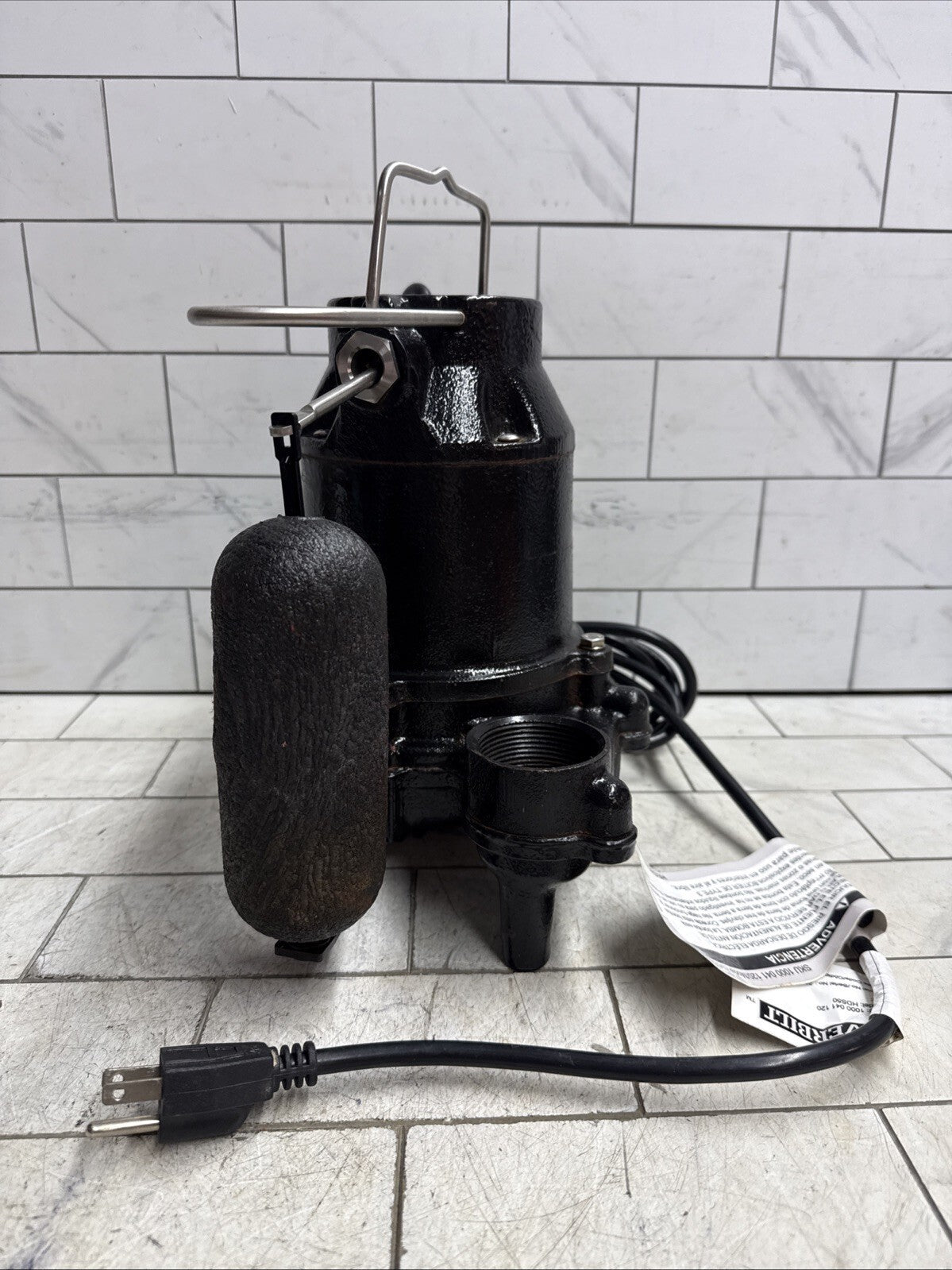 Everbilt HDS50 1/2 HP Cast Iron Submersible Sump Pump Used Good Condition