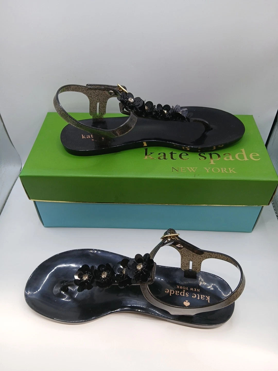 Kate Spade Black Sandals Women Size 6 Thong Style With Flower Detail