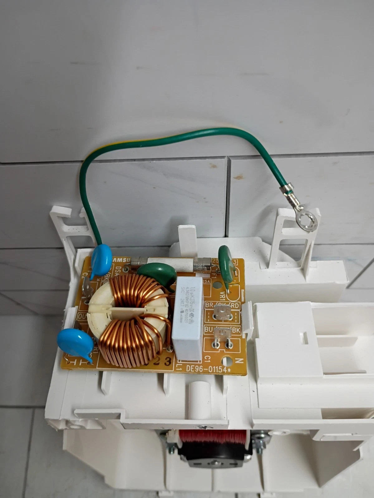Samsung Microwave Fan Assembly 120V 60H Model DE69-01031 Parts Only